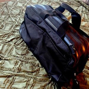 Viral PAKT One Duffel bag as seen in The Minimalist documentary